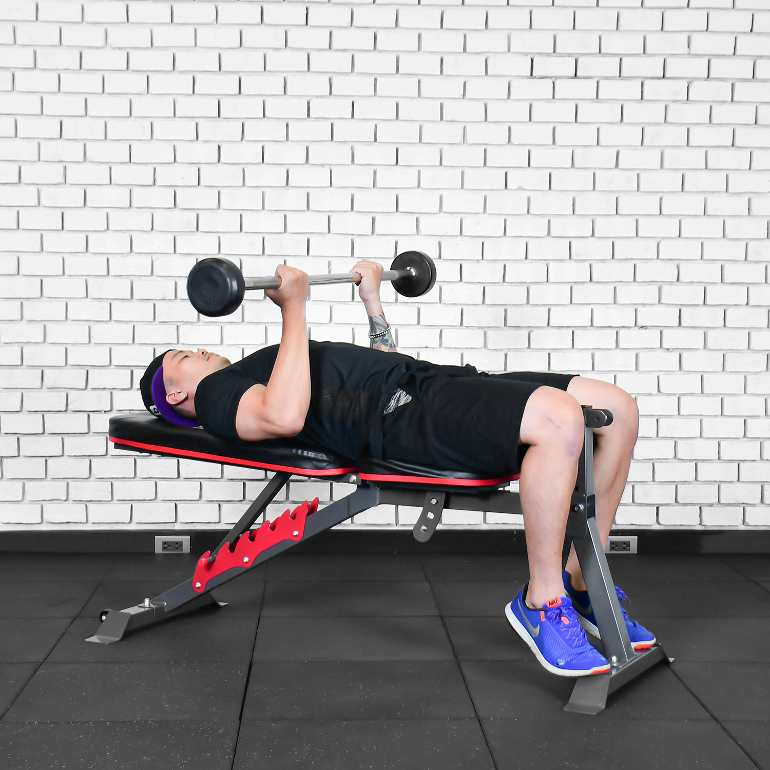 Reverse Triceps Bench Press เครื่องออกกําลังกาย Irontec 